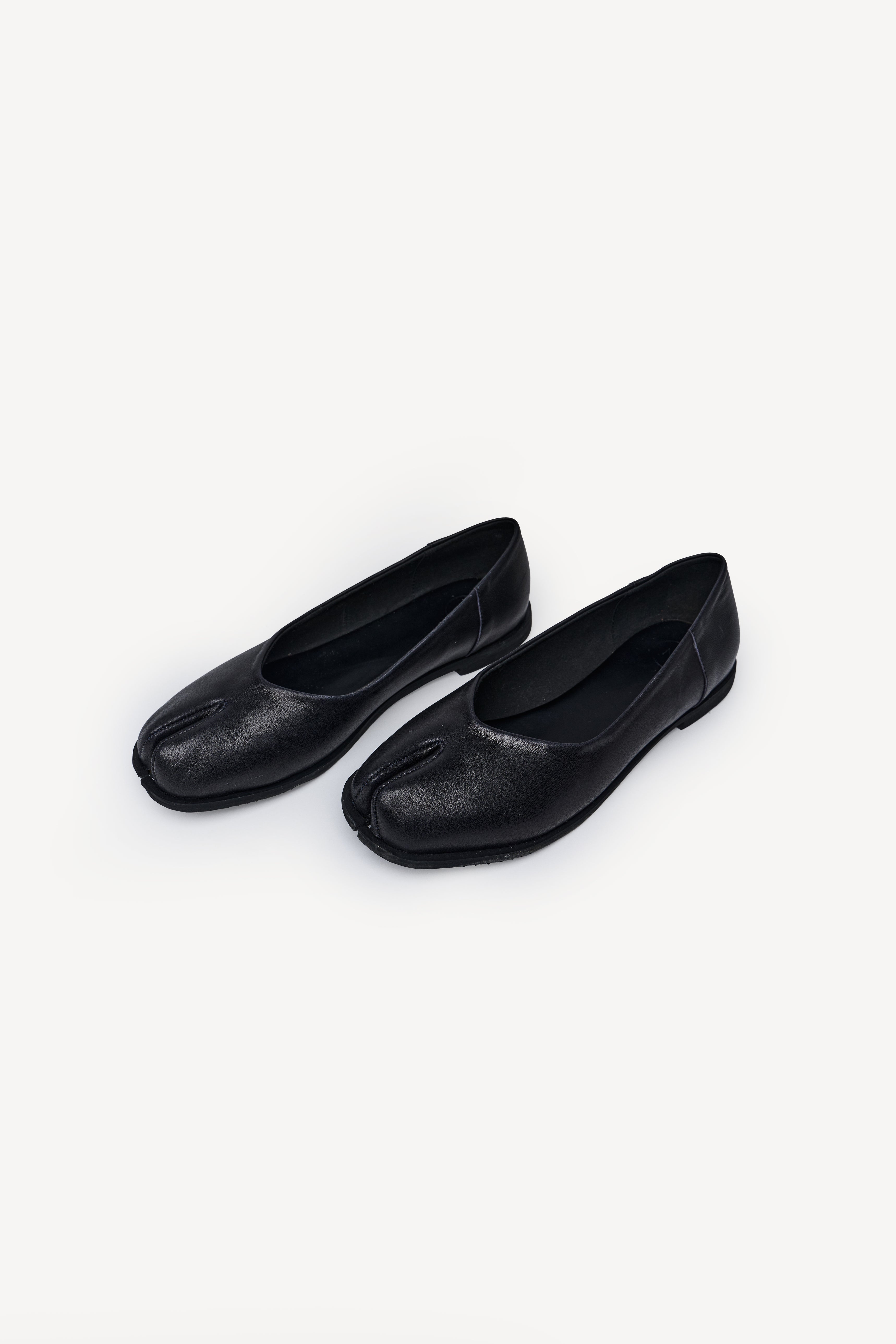 Women’s V-Toes (Black)