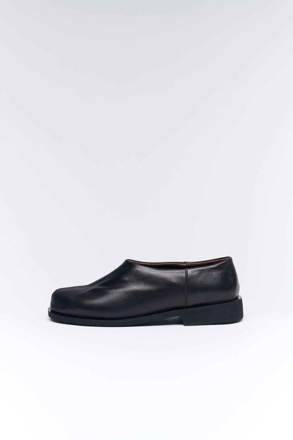 (MEN'S) NN V-Toes shoe