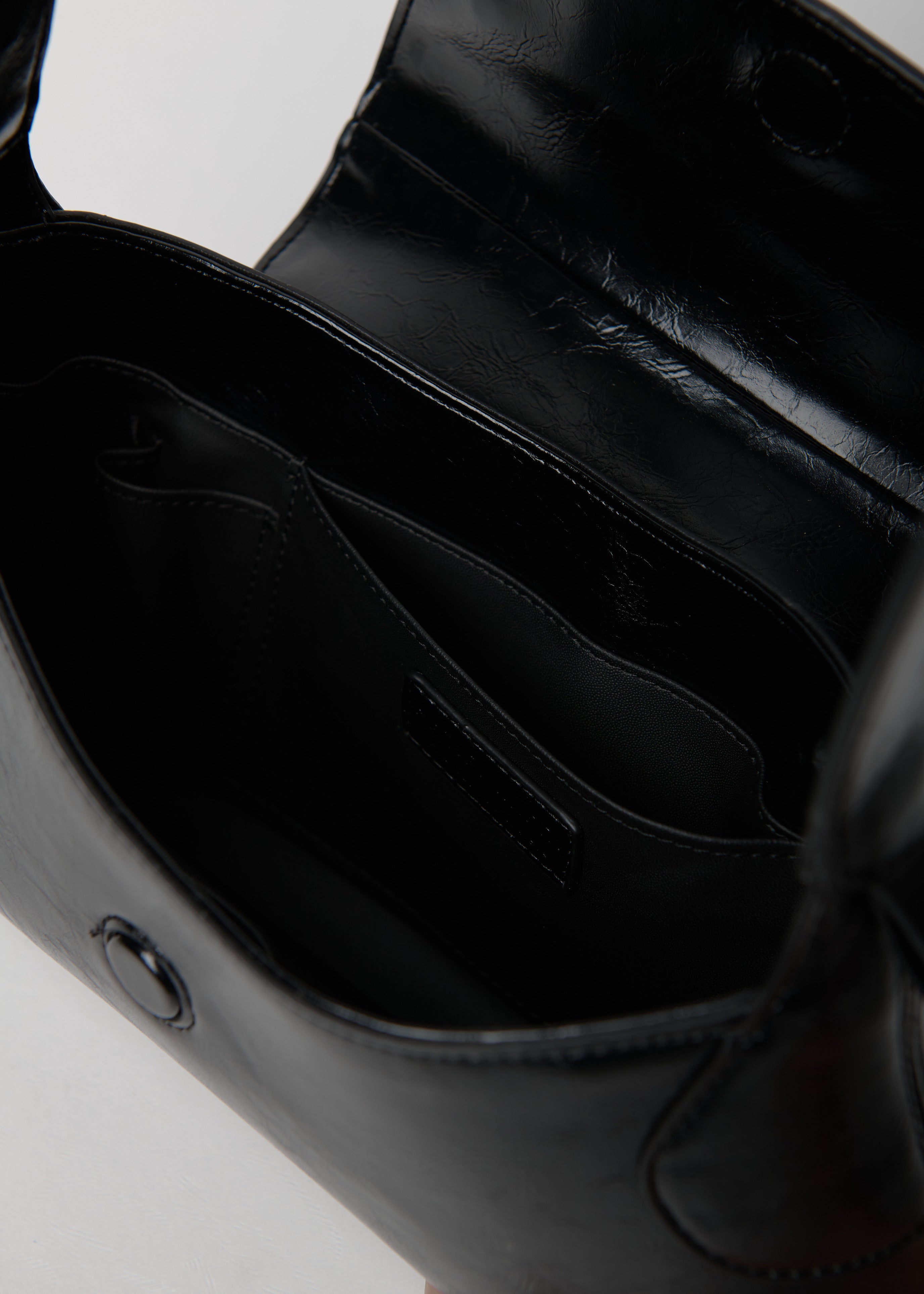 2000’s Knotted - Black