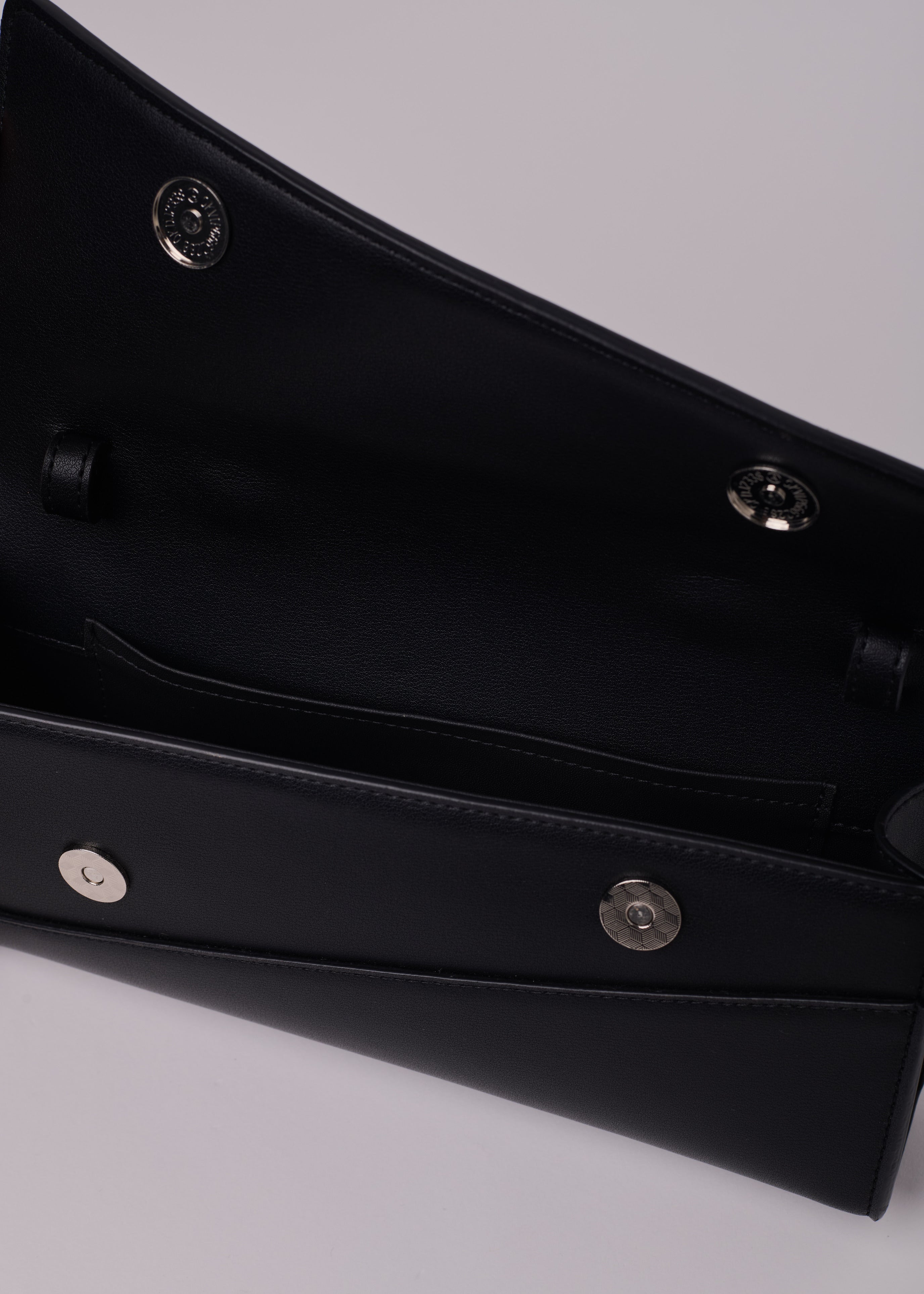 Symmetrical Pochette - Black