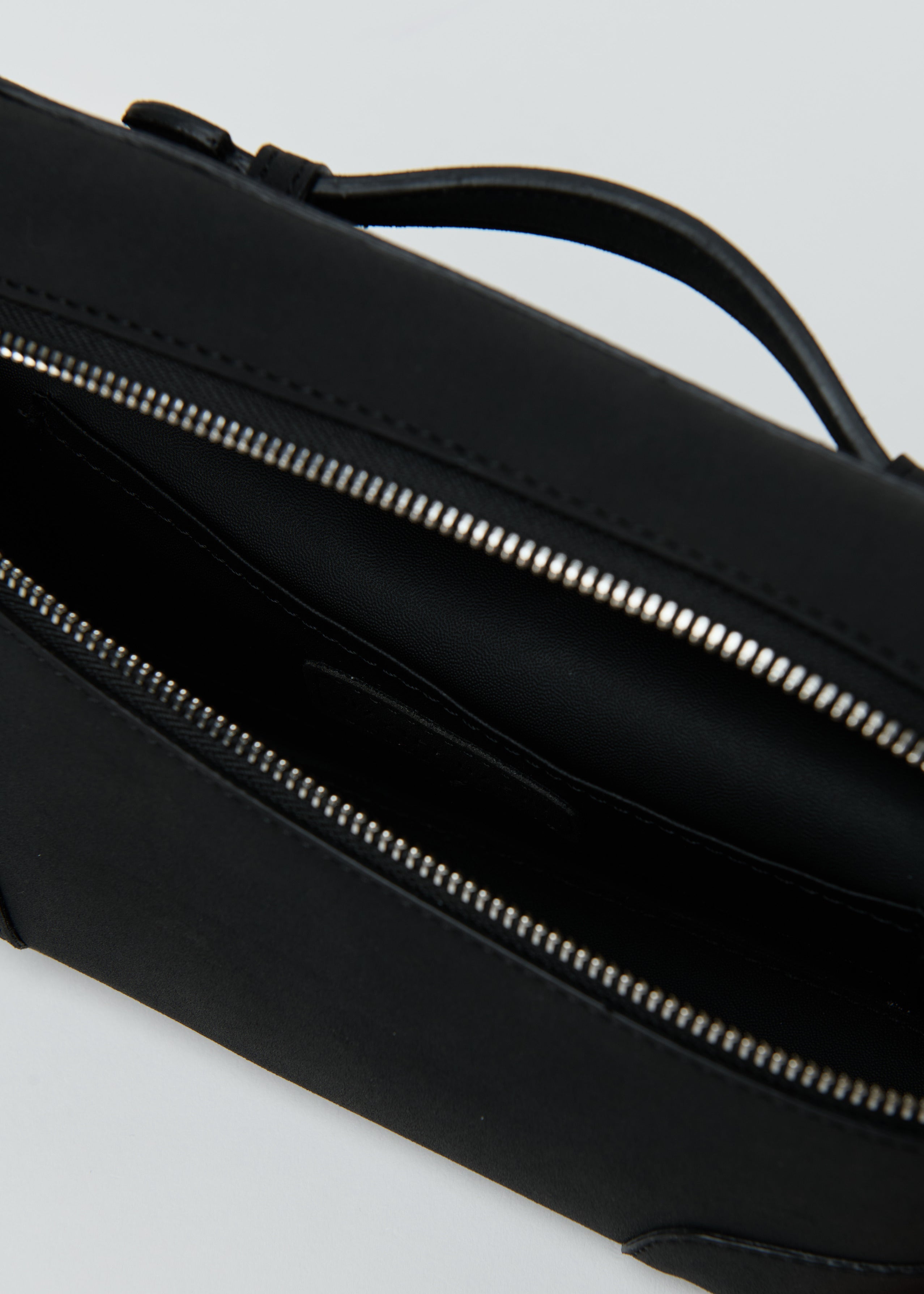 Zipper Case -Matte Black