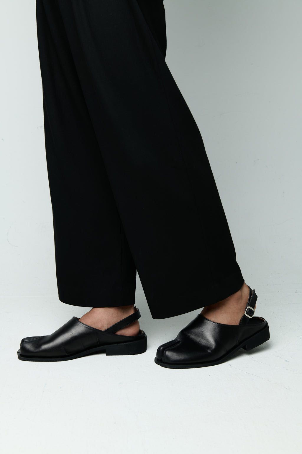 NN Backless V-Toes