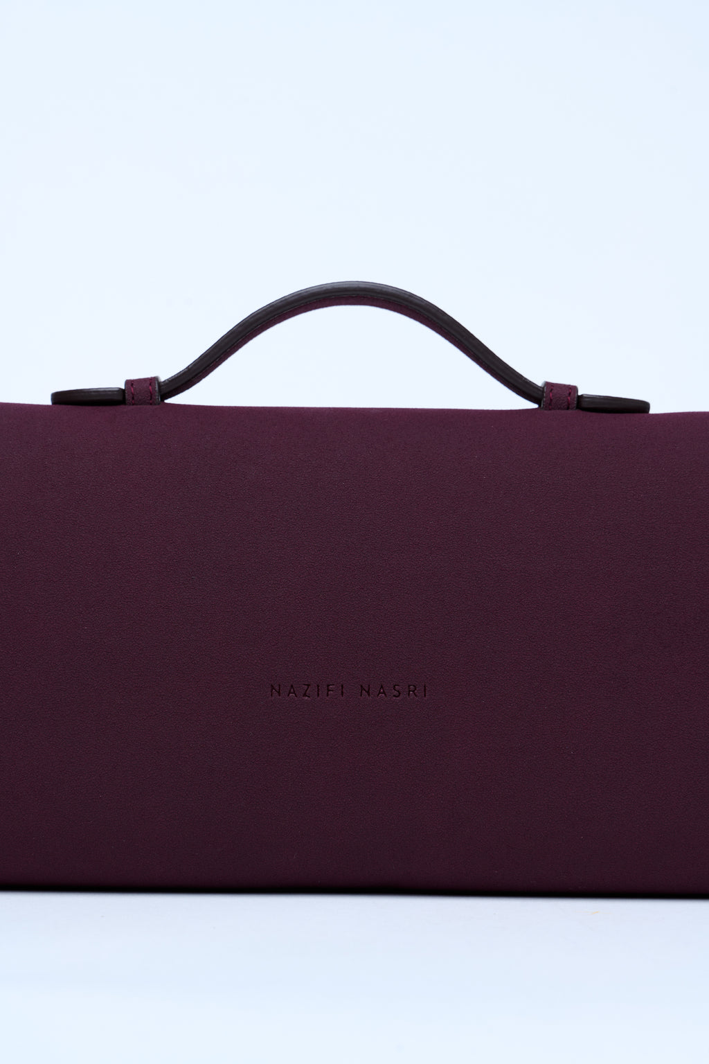 Symmetrical Pochette Suede - Blackberry