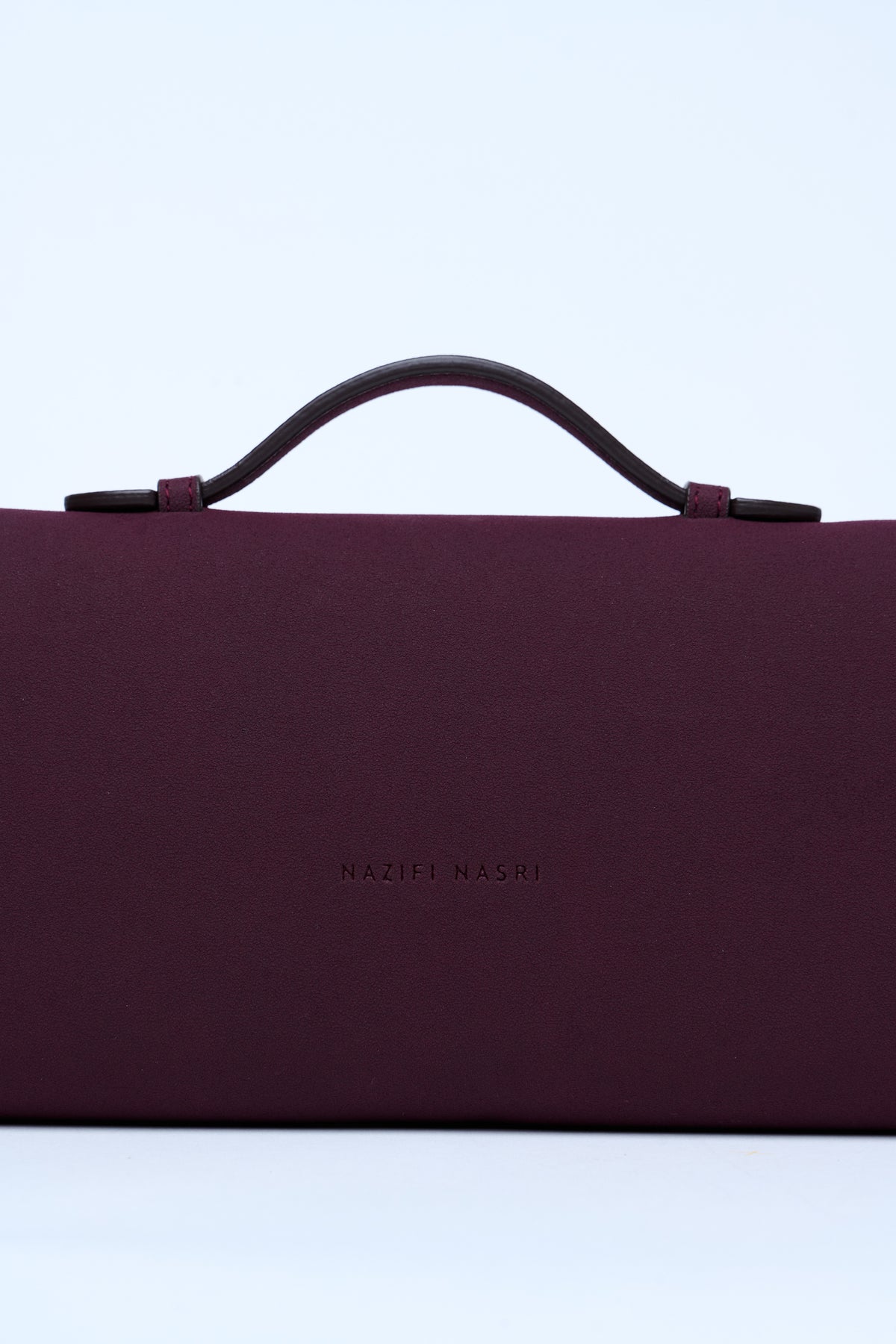 Symmetrical Pochette Suede - Blackberry