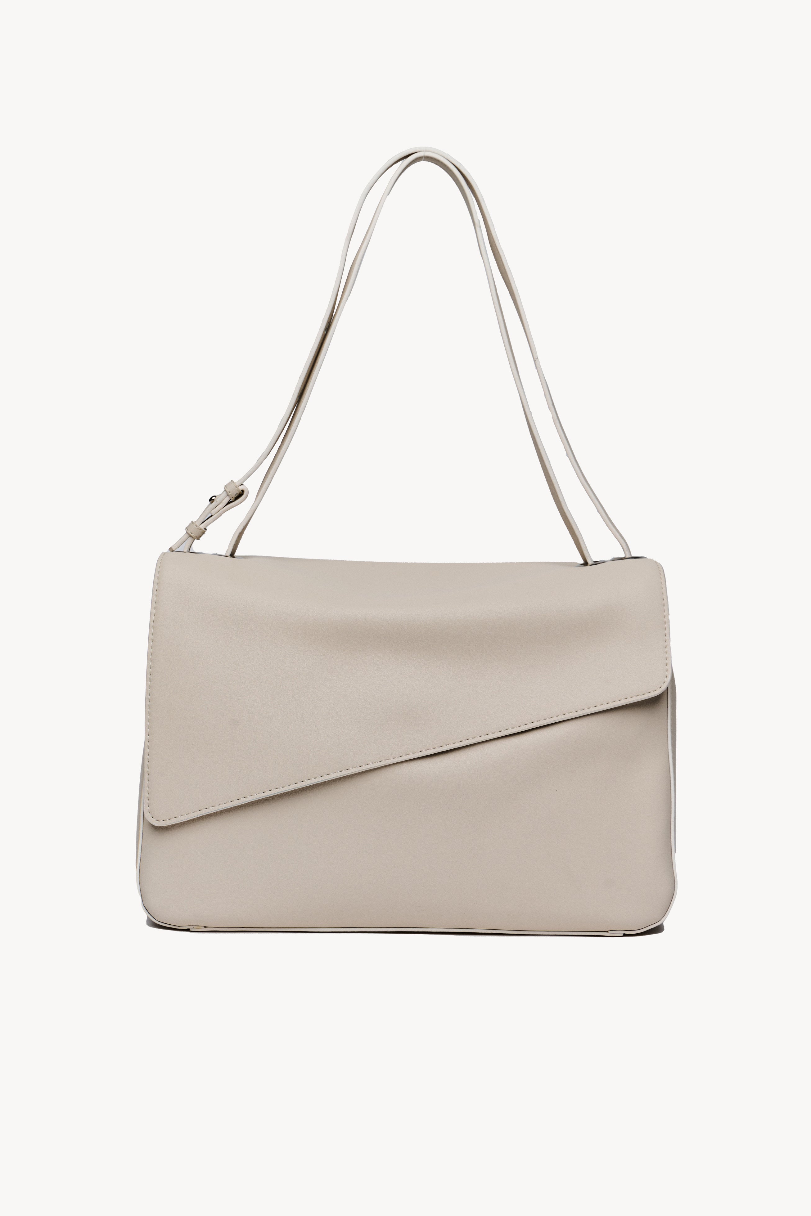 Supersized Symmetrical - Milky Cream
