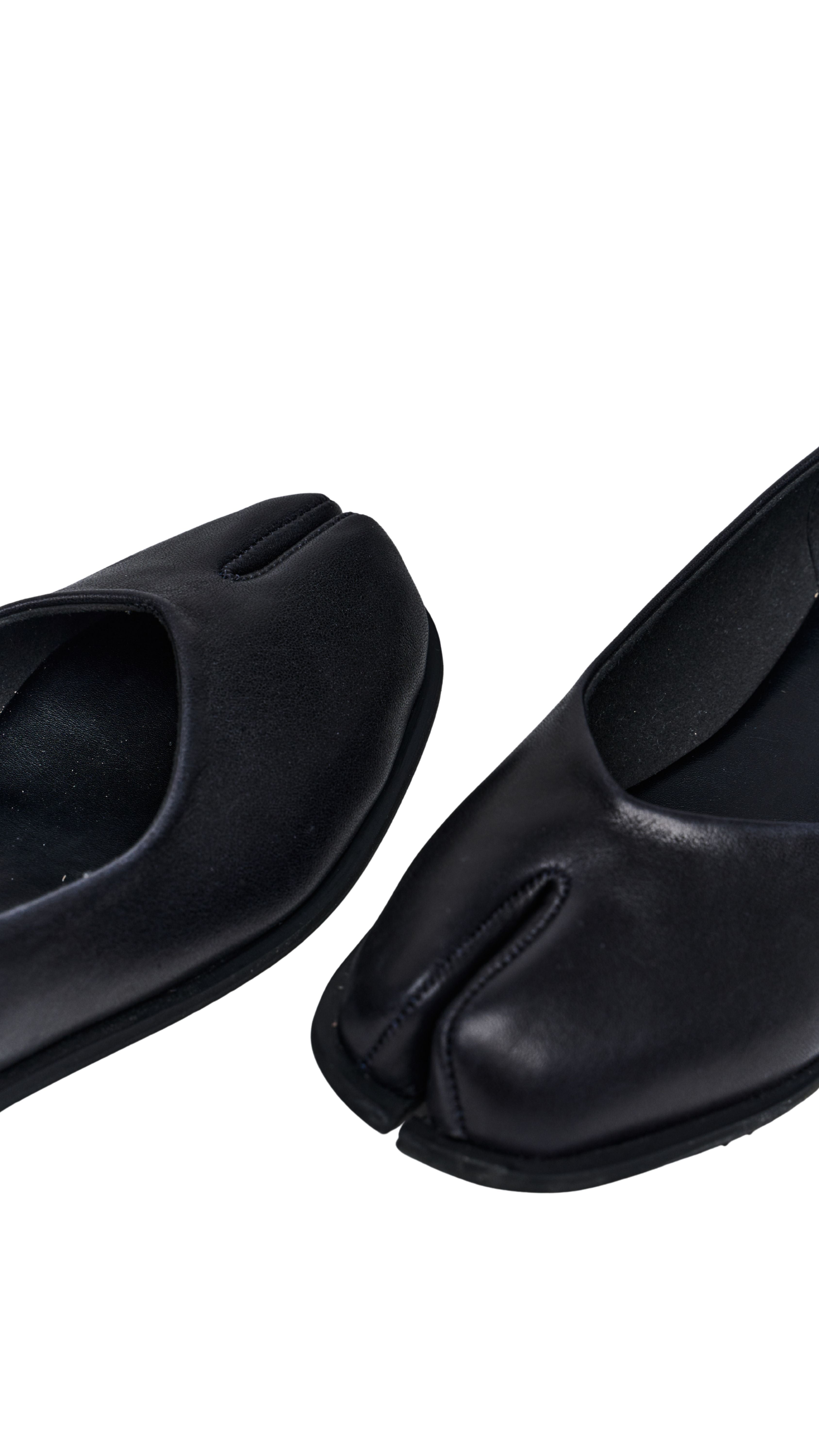 Women’s V-Toes (Black)