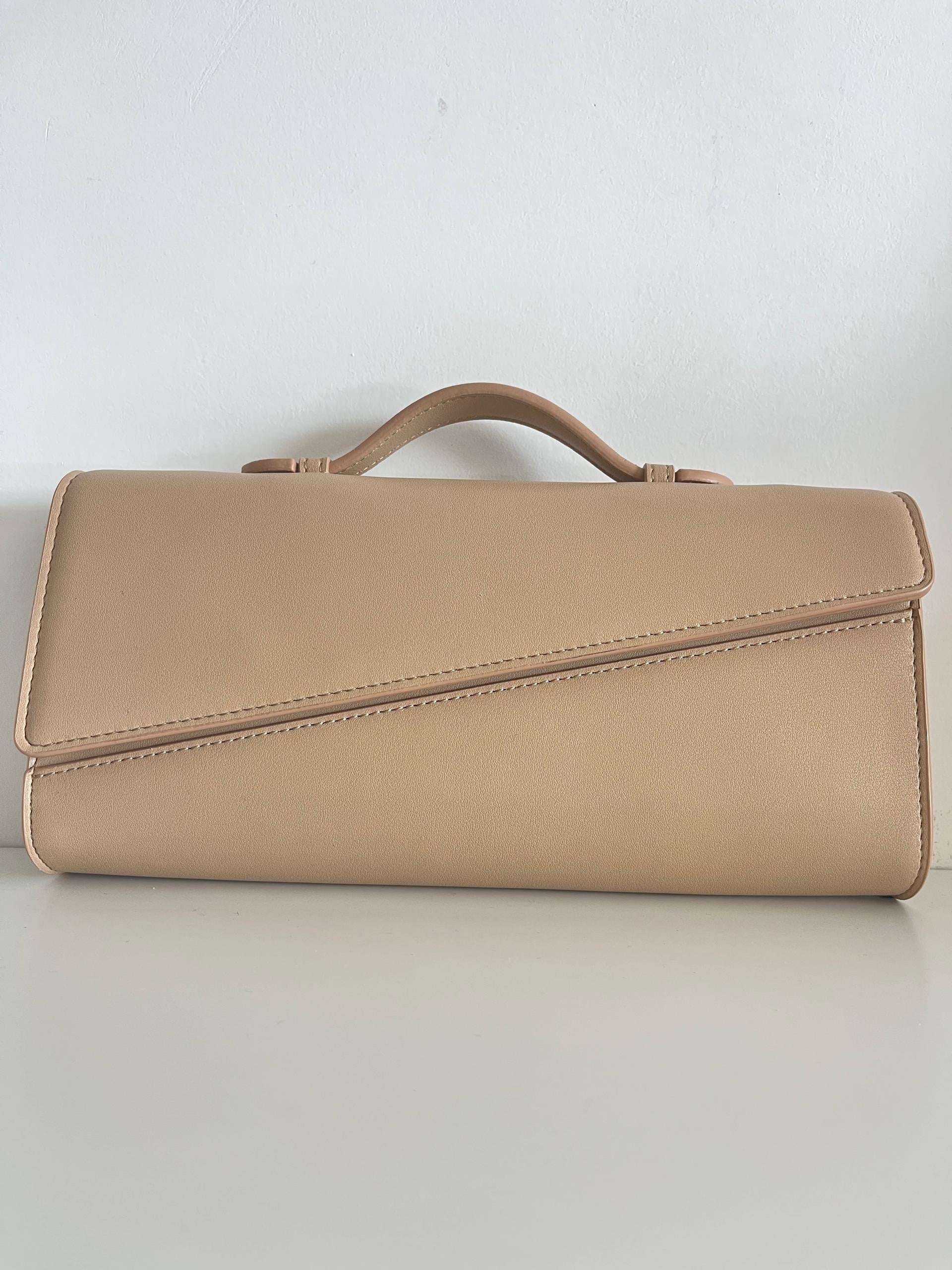 Symmetrical Pochette - Latte