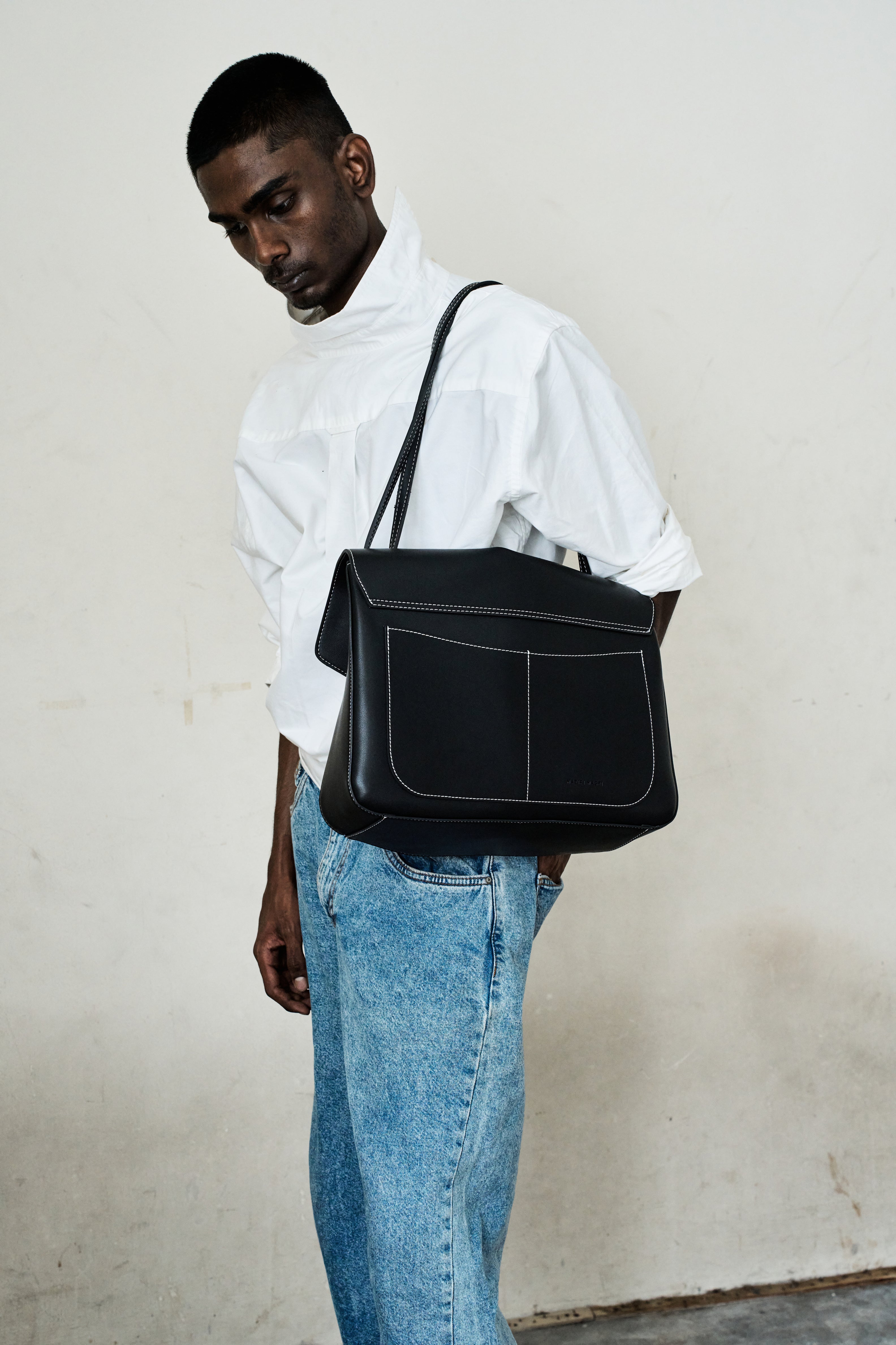 Supersized Symmetrical - Black