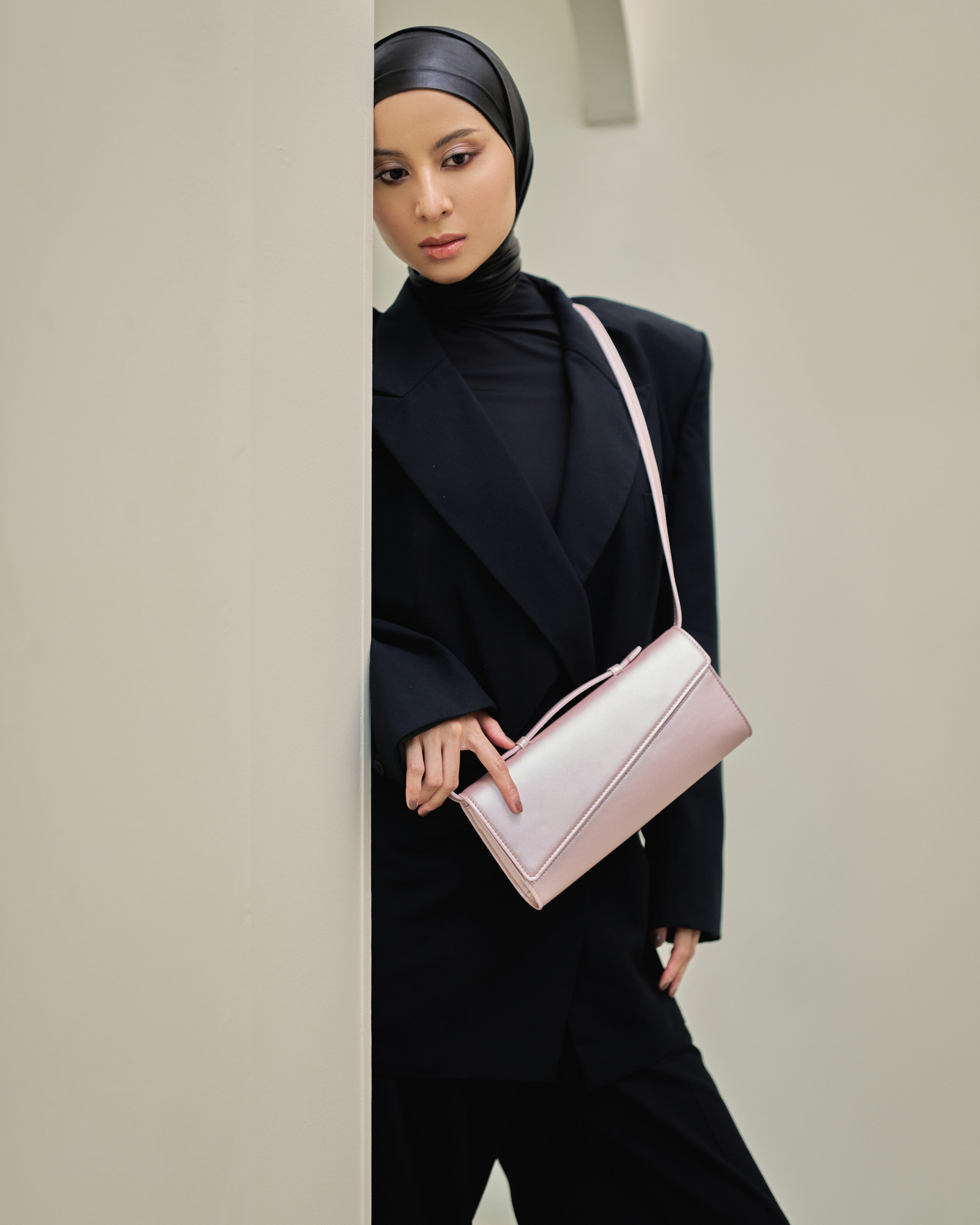 Symmetrical Pochette - Metallic Pink