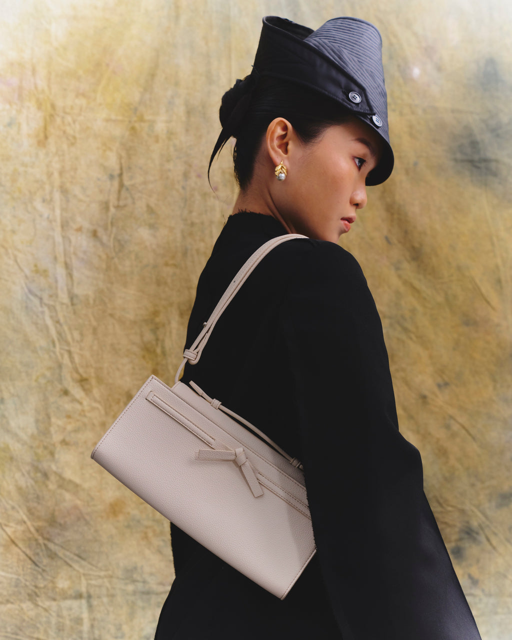 Ikatan Pochette - Off White