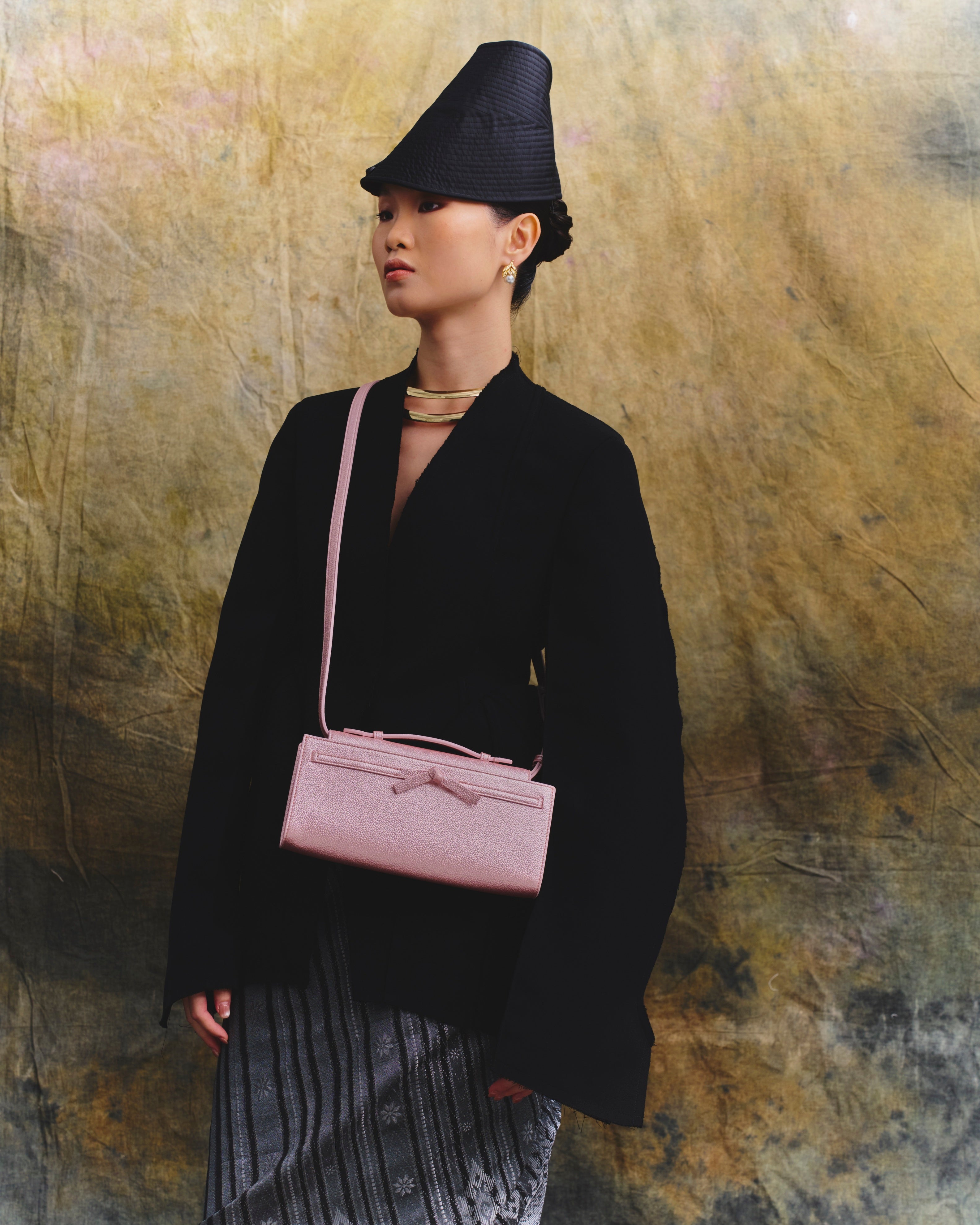 Ikatan Pochette - Metallic Pink