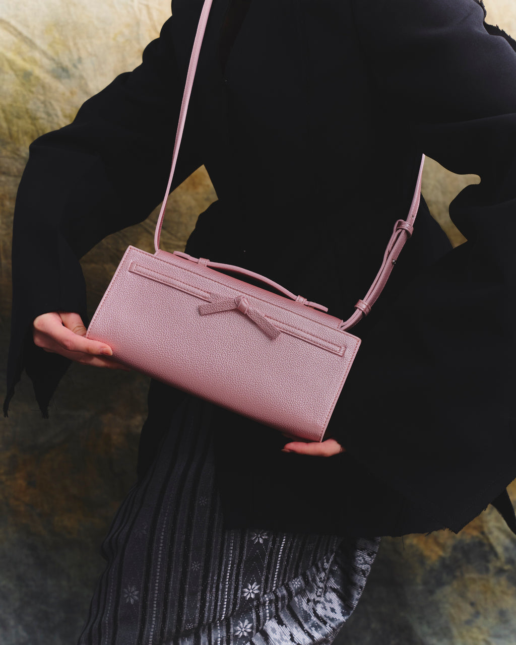Ikatan Pochette - Metallic Pink