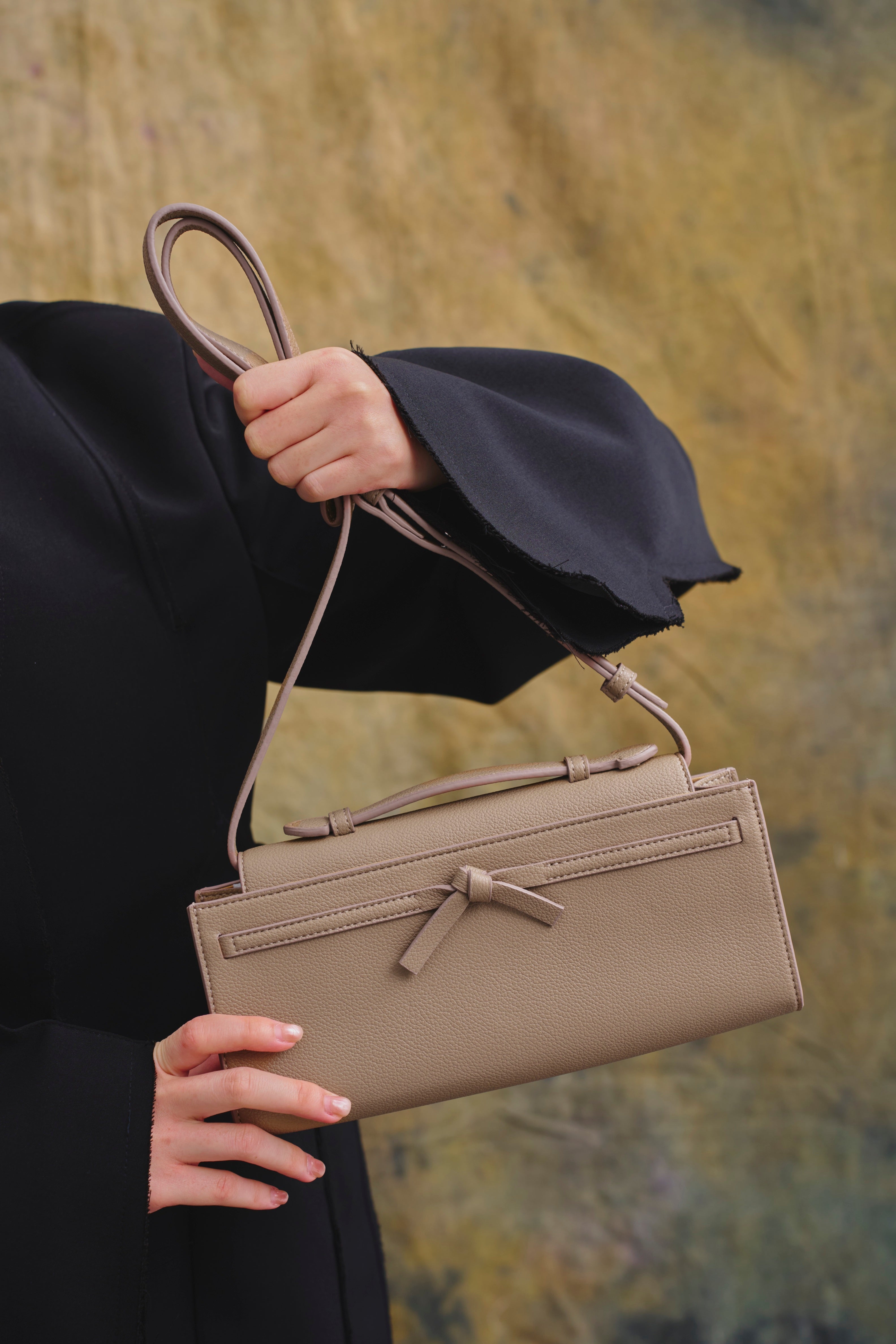 Ikatan Pochette - Latte