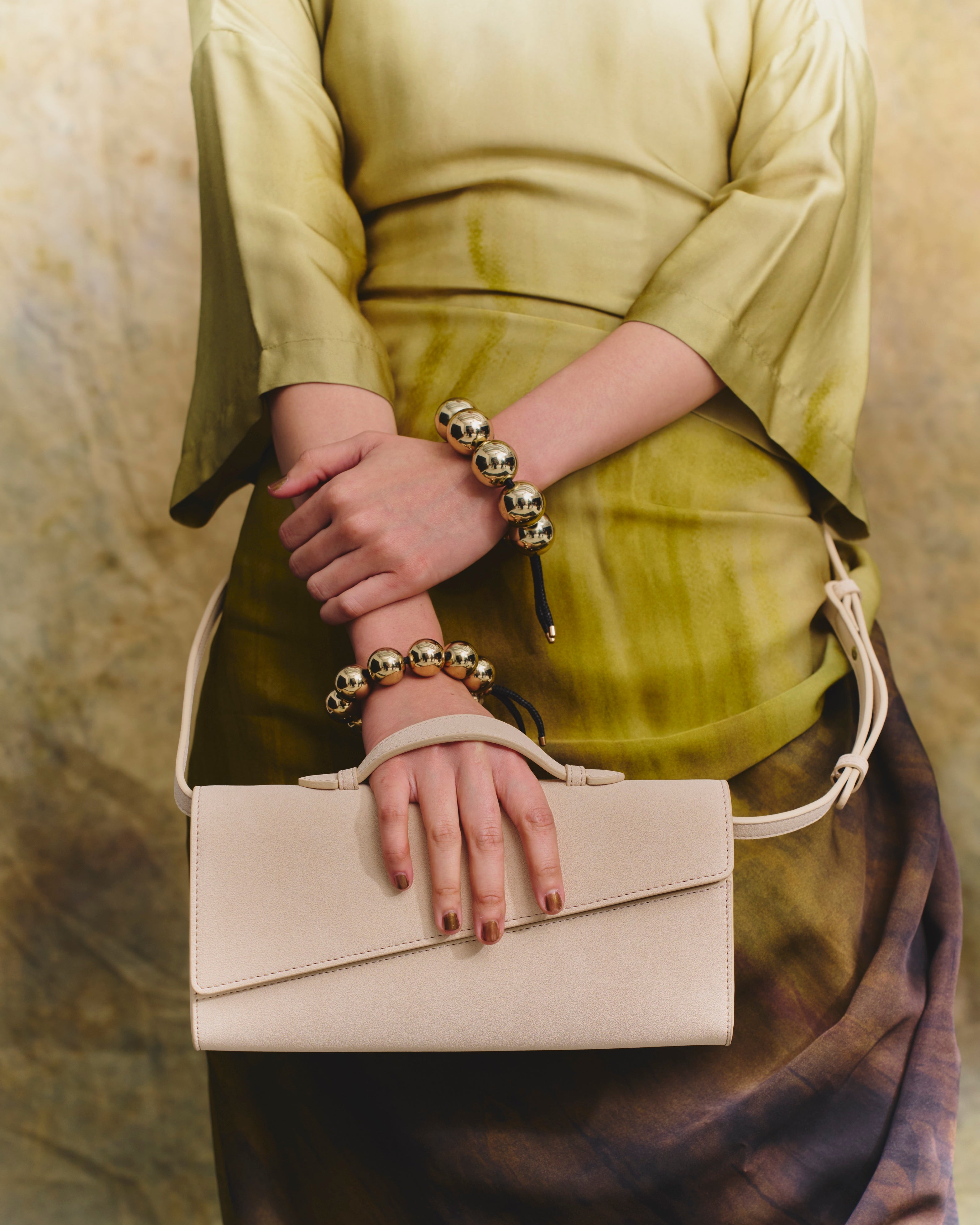 Symmetrical Pochette Suede - Parchment