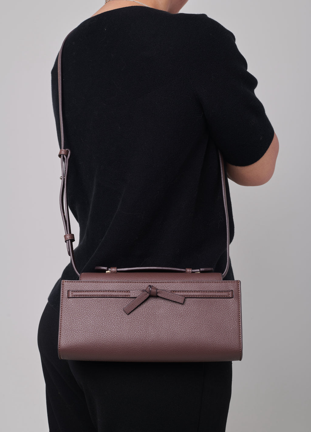 Ikatan Pochette - Dark Chocolate
