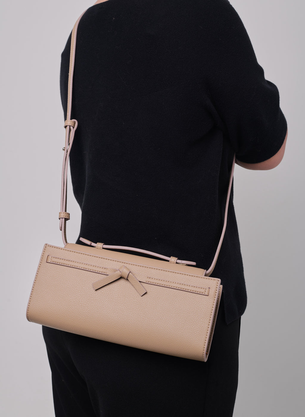 Ikatan Pochette - Latte